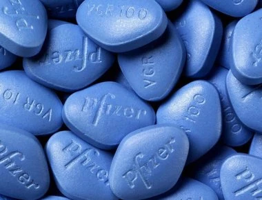 Ινδός πήρε Viagra και υπέστη κάταγμα όταν έπεσε πάνω του το παιδί του